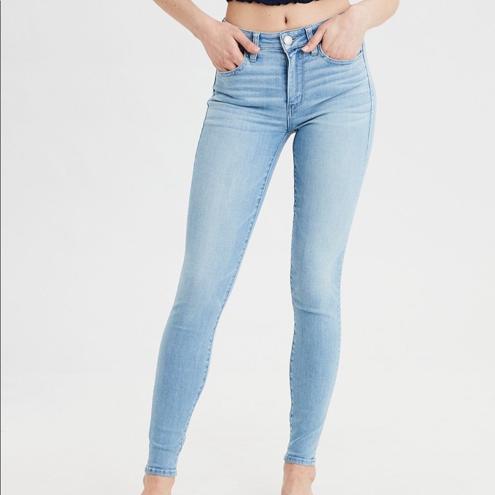 Light wash American eagle jeans